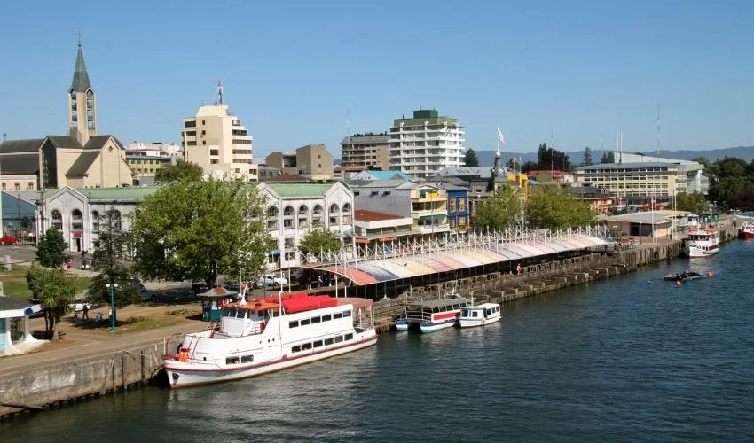 Santiago-Valdivia