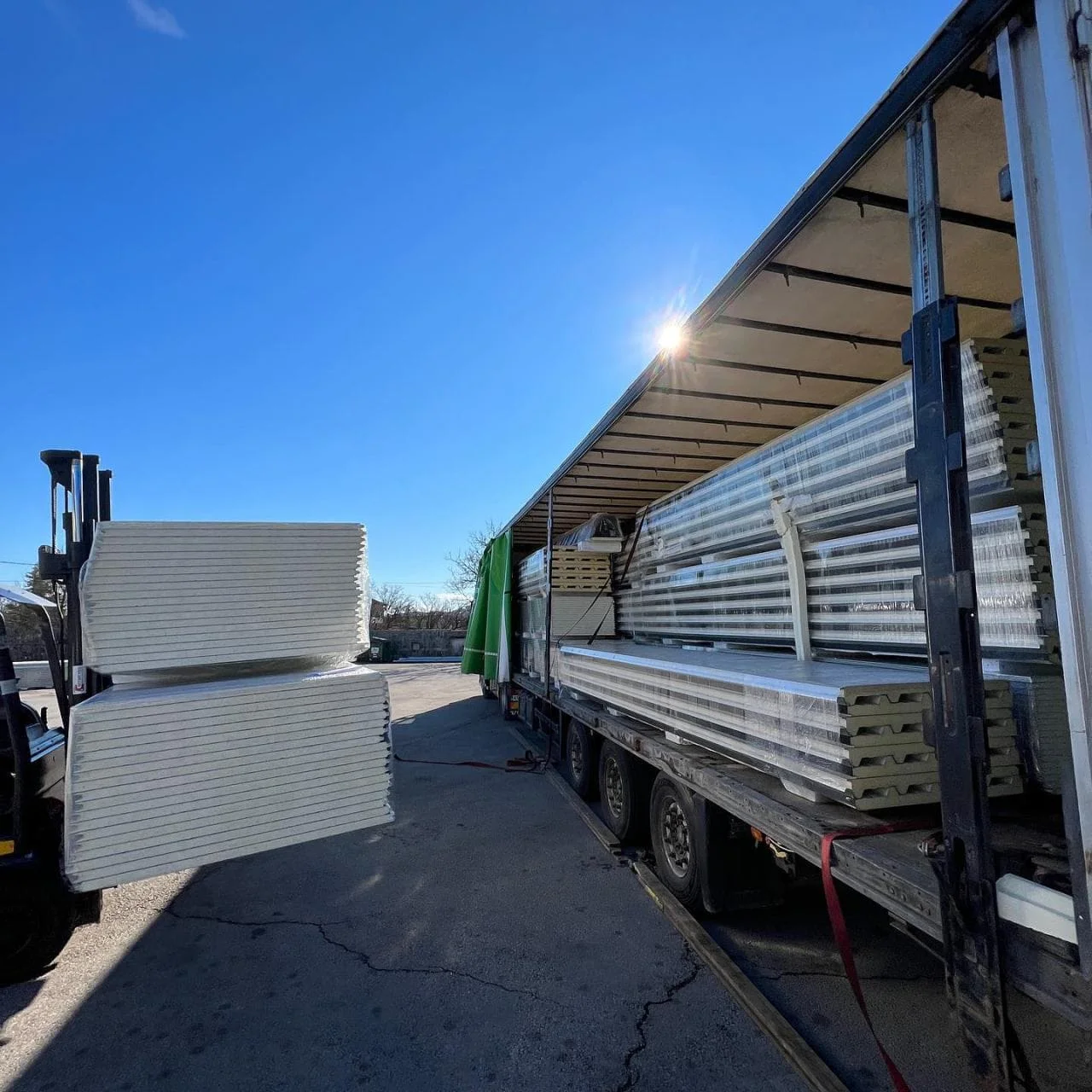 Transporte carga pesada en ramplas cerradas y abiertas